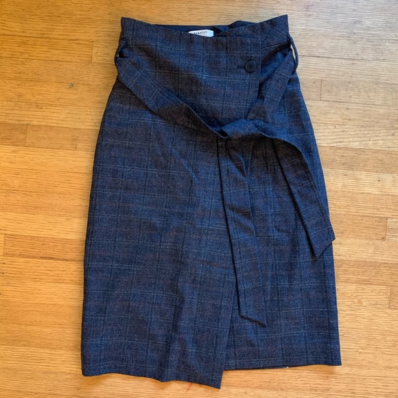 Aritzia Babaton Karl Wool Cashmere Skirt size 2 - Picture 5 of 7